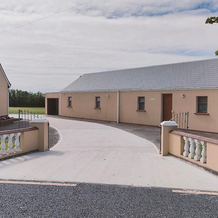 Danubio Guest Accommodation Doonbeg Buitenkant foto