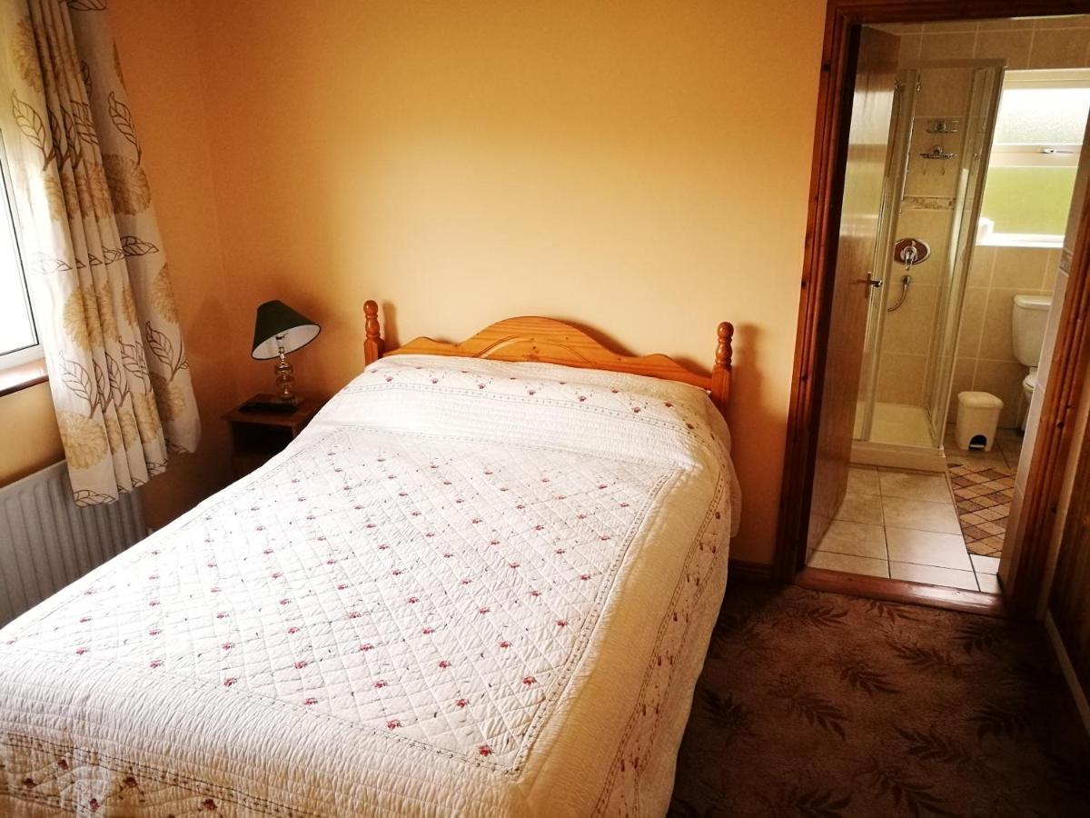 Danubio Guest Accommodation Doonbeg Buitenkant foto